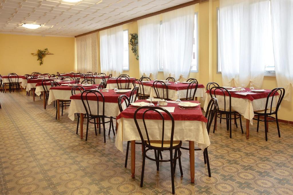 ראבנה Hotel David מראה חיצוני תמונה